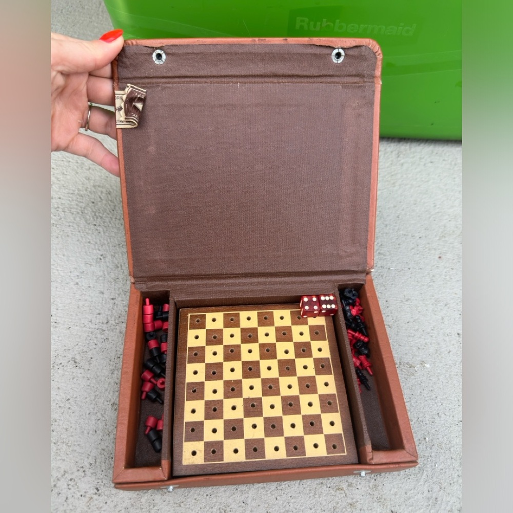 Vintage Portable Chess Pocket/Travel Chess Set in Leather Case